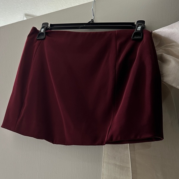 Oh Polly Burgundy Mini Skirt with Cream Bow - Picture 3 of 4